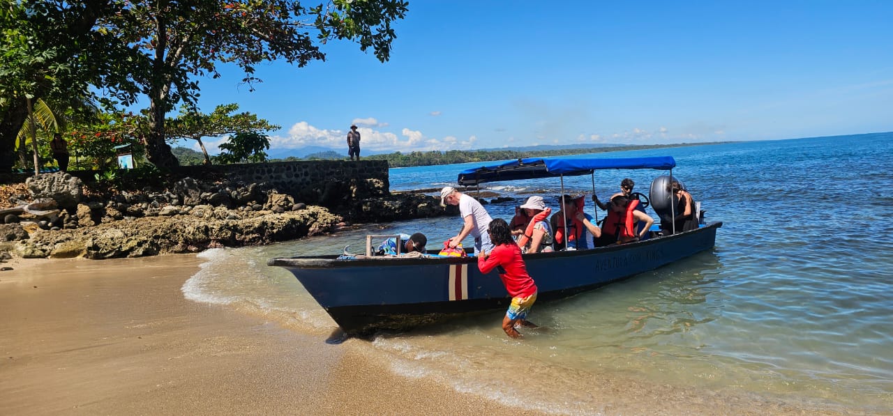 Manzanillo Beach & Wildlife